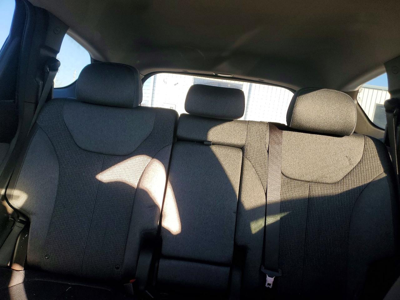 2019 HYUNDAI SANTA FE SE photo 10