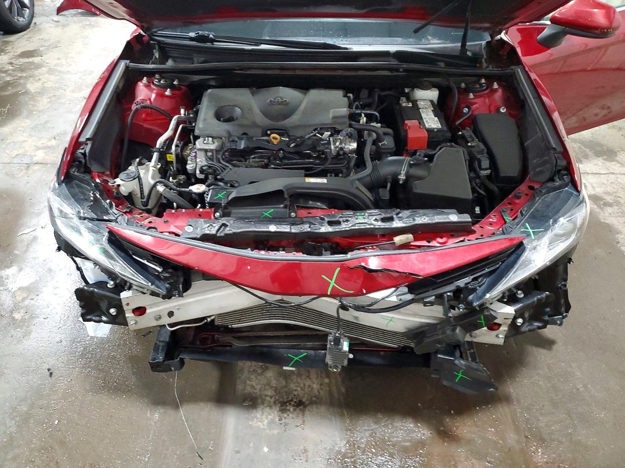 2022 TOYOTA CAMRY LE photo 11