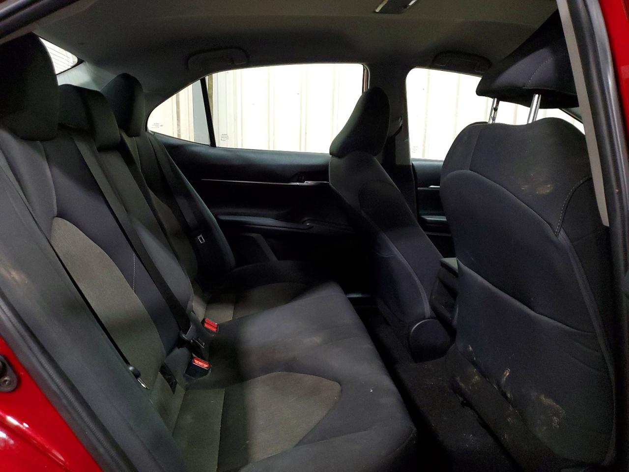 2022 TOYOTA CAMRY LE photo 10