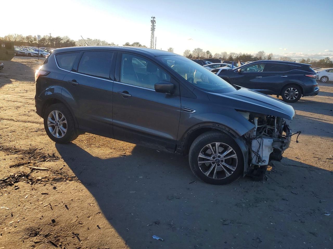 2017 FORD ESCAPE SE photo 4