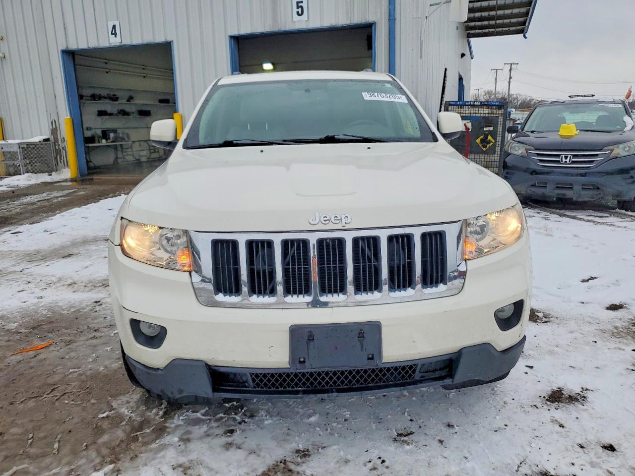 2012 JEEP GRAND CHEROKEE LAREDO photo 5