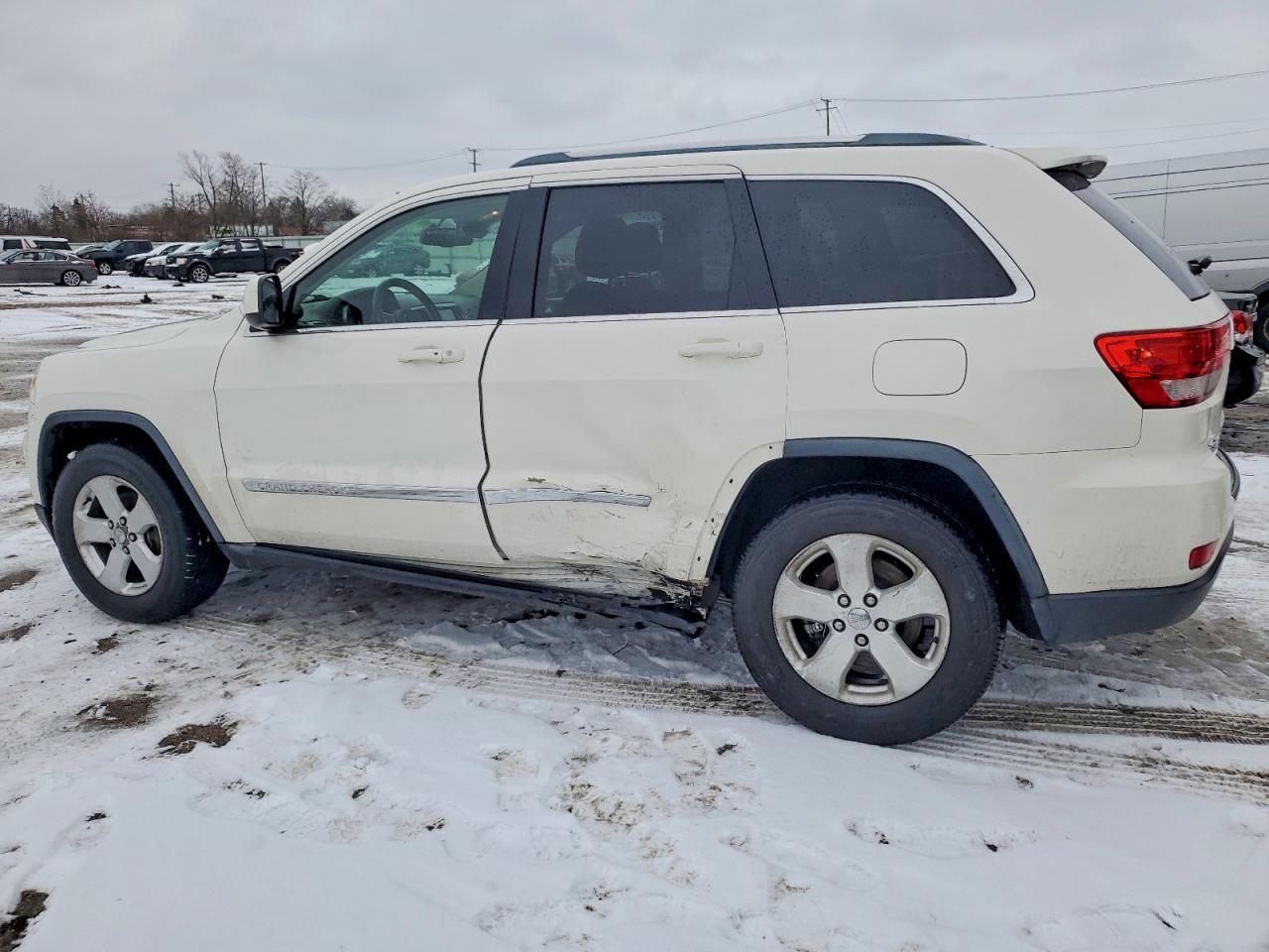2012 JEEP GRAND CHEROKEE LAREDO photo 2