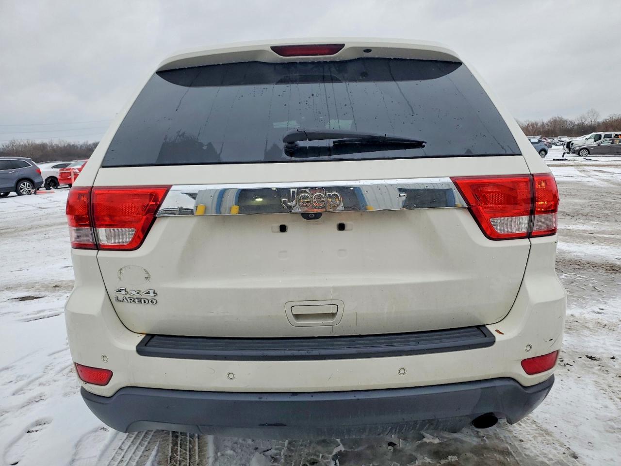 2012 JEEP GRAND CHEROKEE LAREDO photo 6