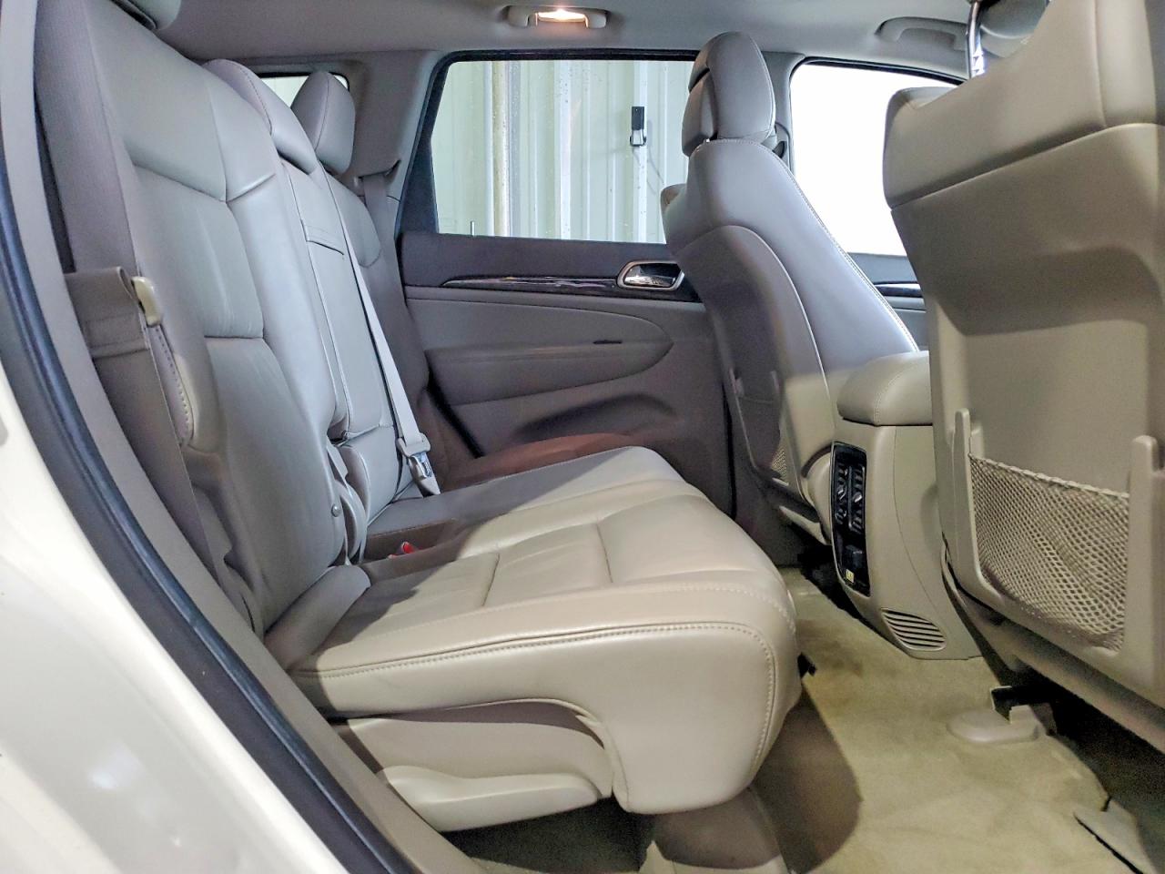 2012 JEEP GRAND CHEROKEE LAREDO photo 11