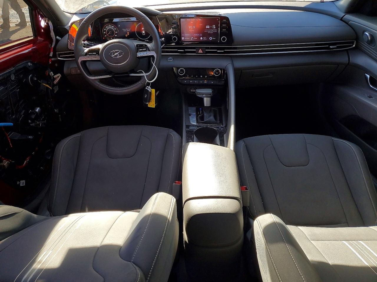 2022 HYUNDAI ELANTRA SEL photo 15
