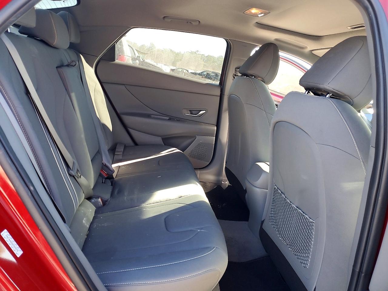 2022 HYUNDAI ELANTRA SEL photo 19