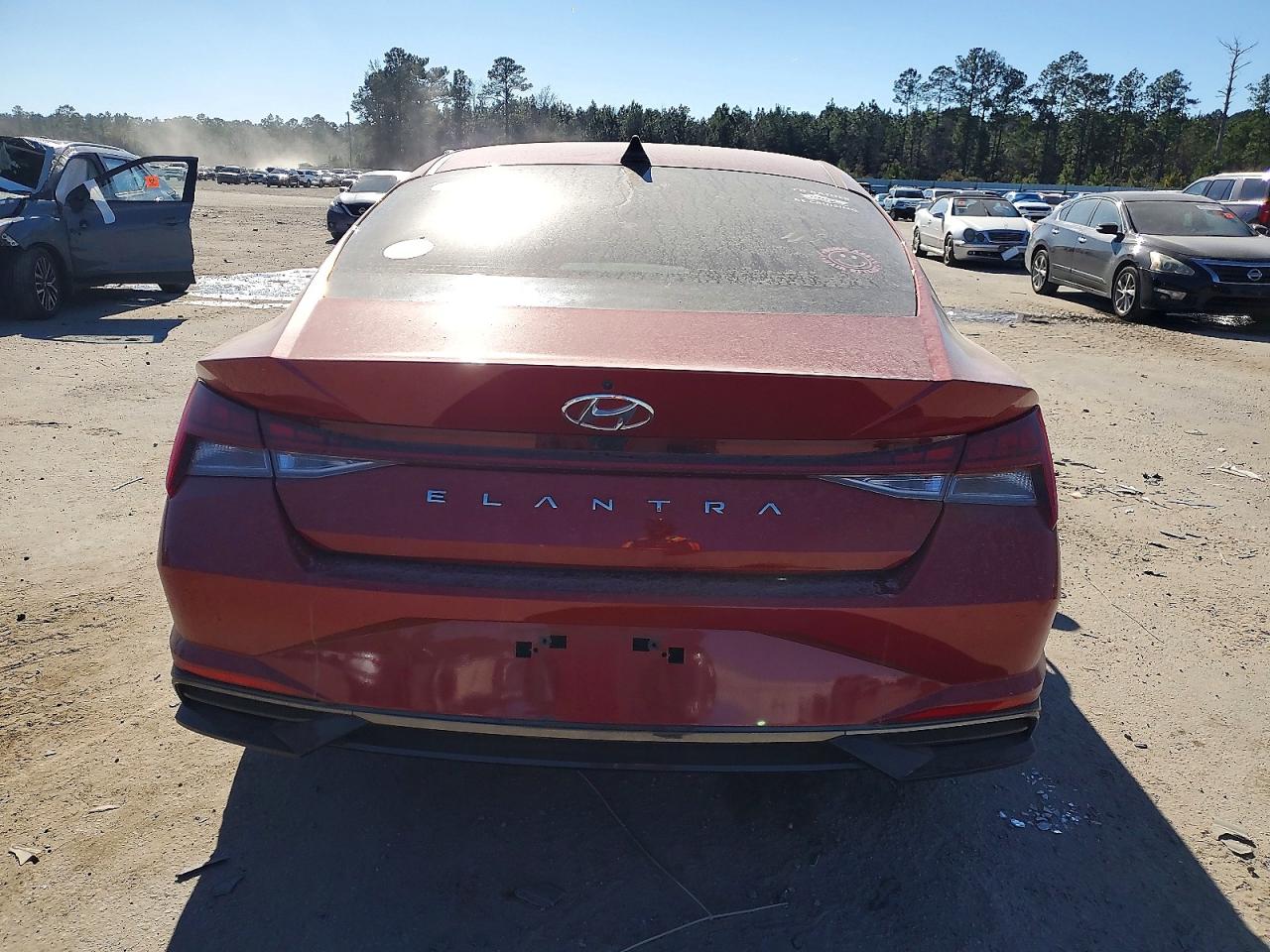 2022 HYUNDAI ELANTRA SEL photo 11