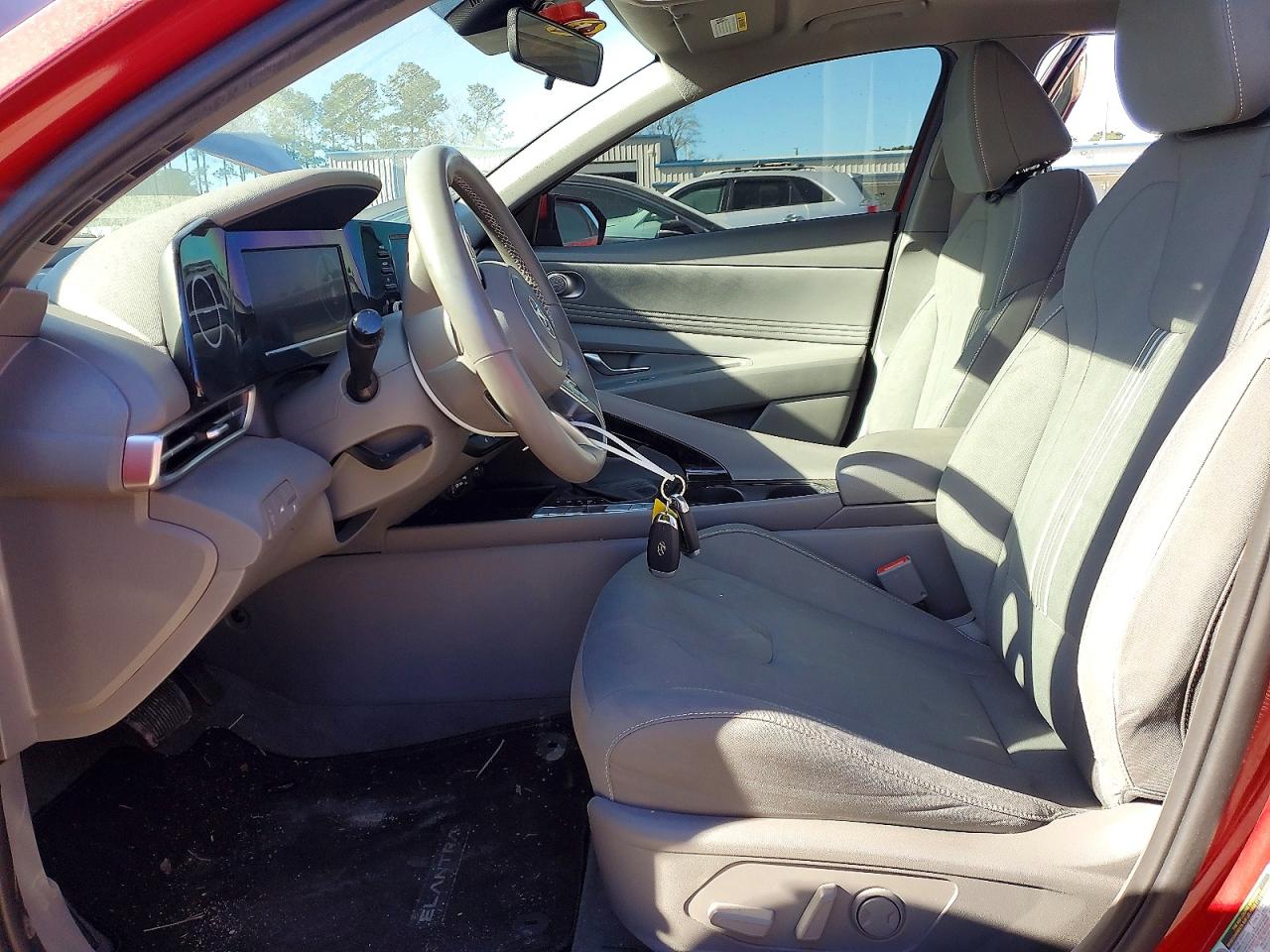 2022 HYUNDAI ELANTRA SEL photo 13