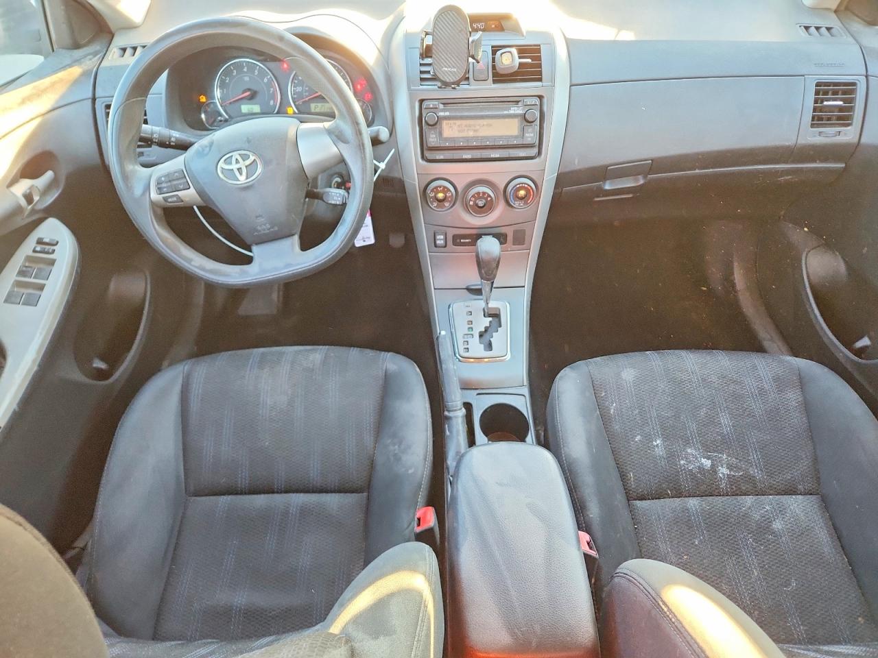 2012 TOYOTA COROLLA BASE photo 7