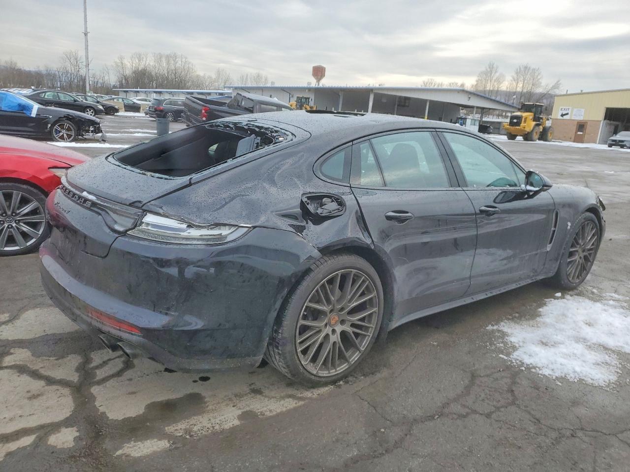 2023 PORSCHE PANAMERA BASE photo 3