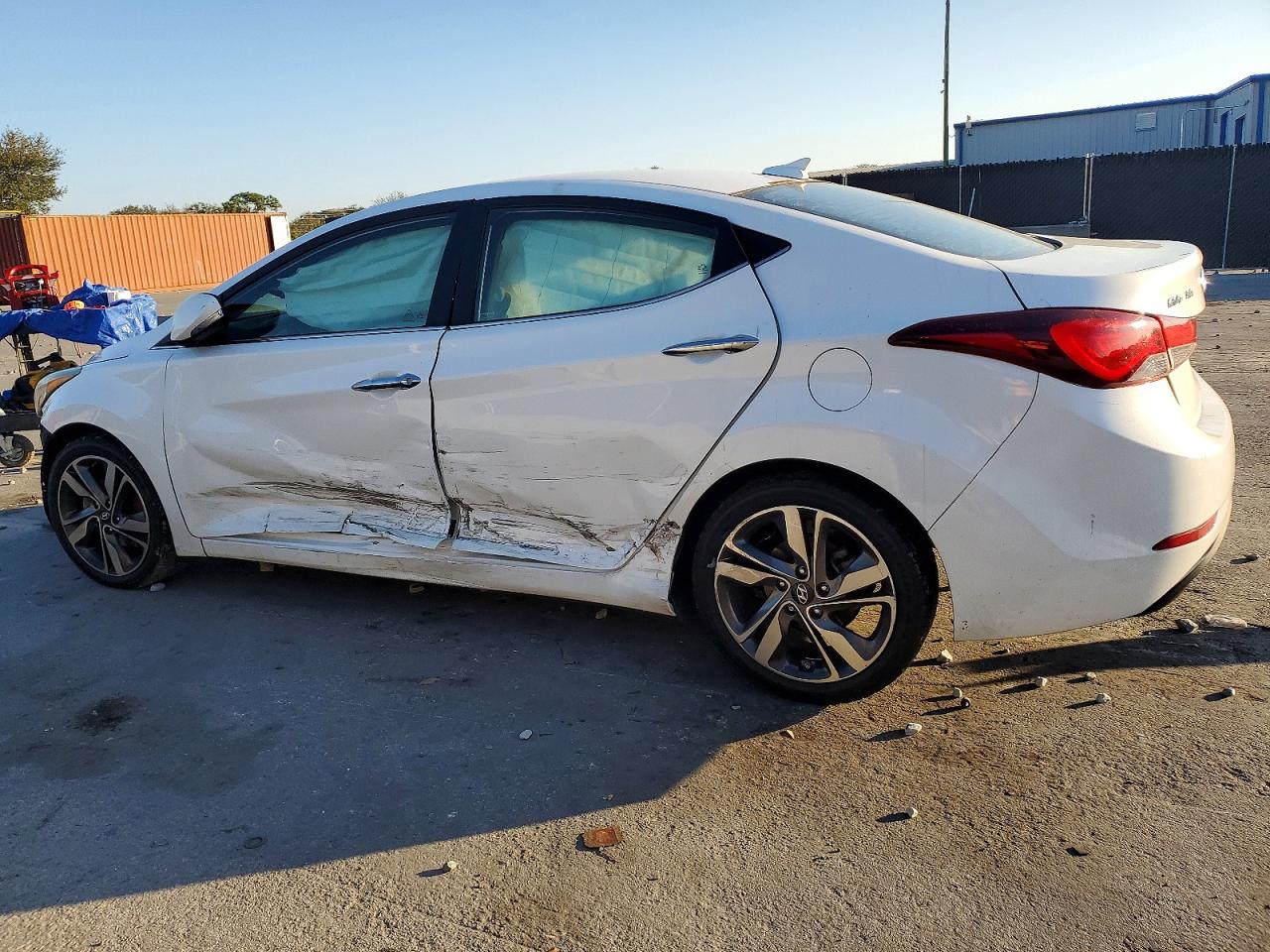 2014 HYUNDAI ELANTRA SE photo 2