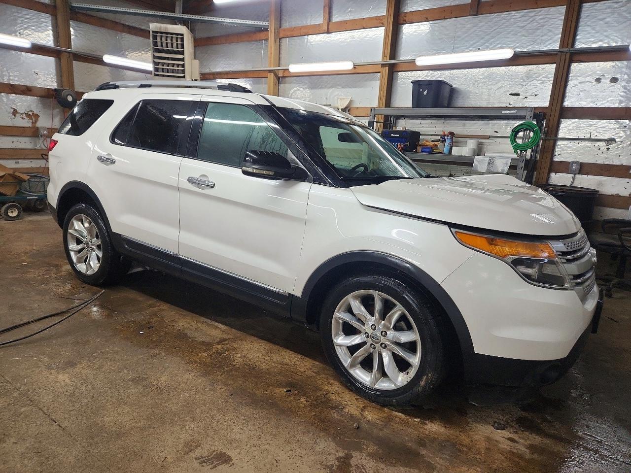 2011 FORD EXPLORER XLT photo 4
