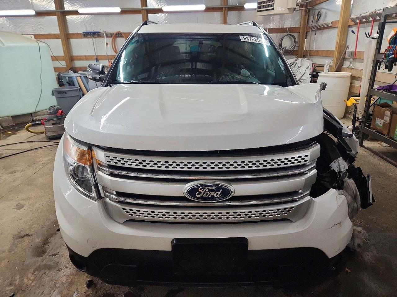 2011 FORD EXPLORER XLT photo 5