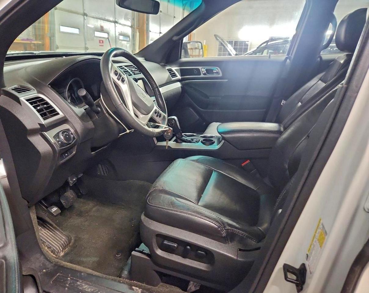 2011 FORD EXPLORER XLT photo 7