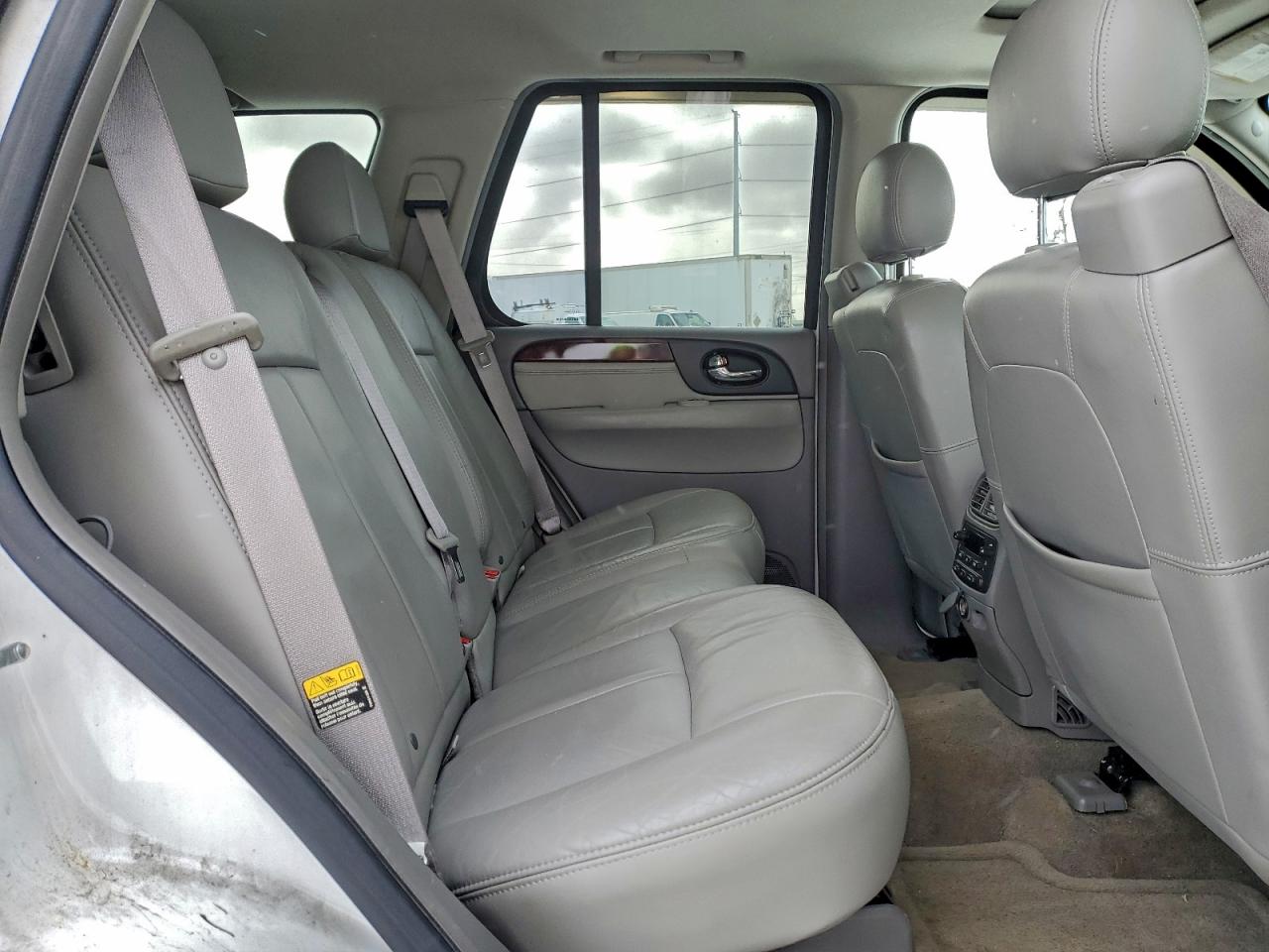 2005 GMC ENVOY DENALI photo 21