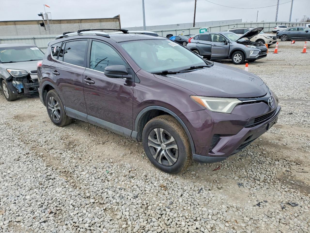 2016 TOYOTA RAV4 LE photo 4