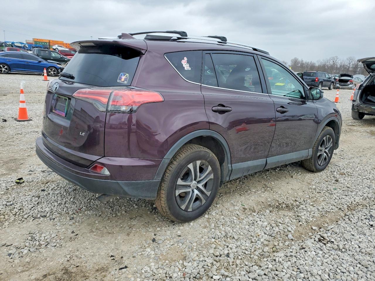 2016 TOYOTA RAV4 LE photo 3