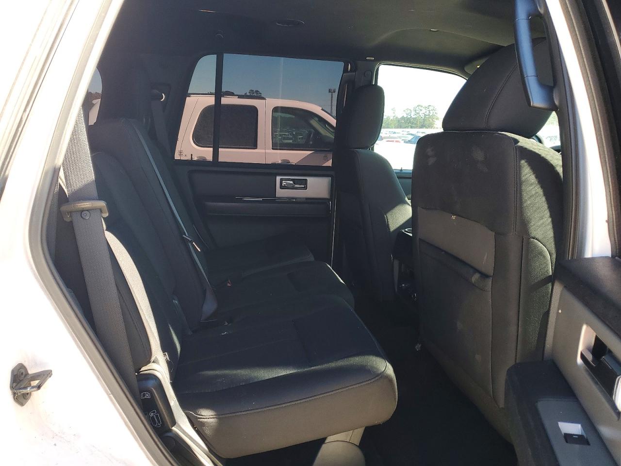 2016 FORD EXPEDITION XLT photo 11