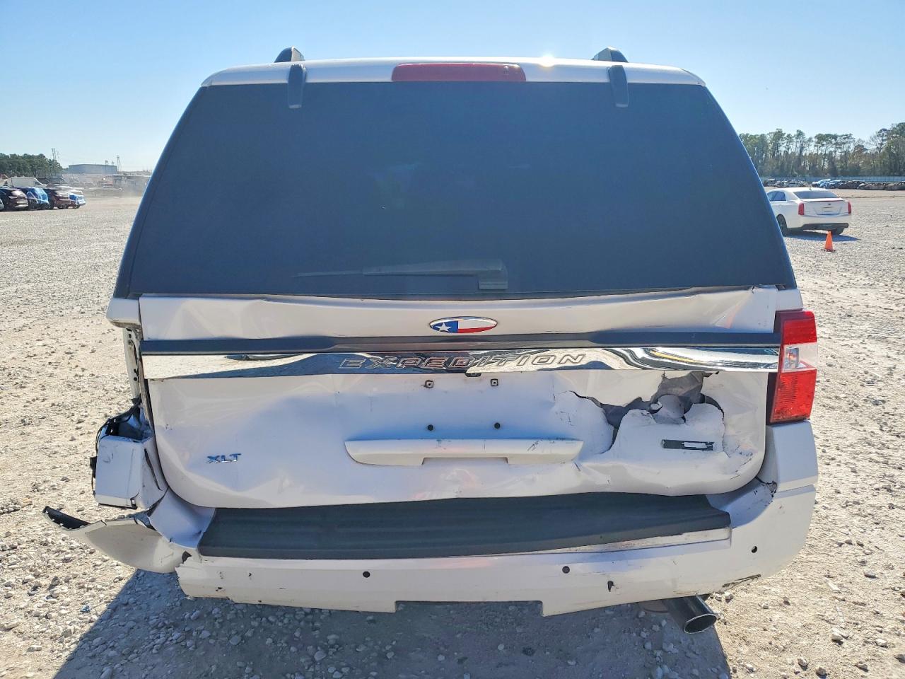 2016 FORD EXPEDITION XLT photo 6