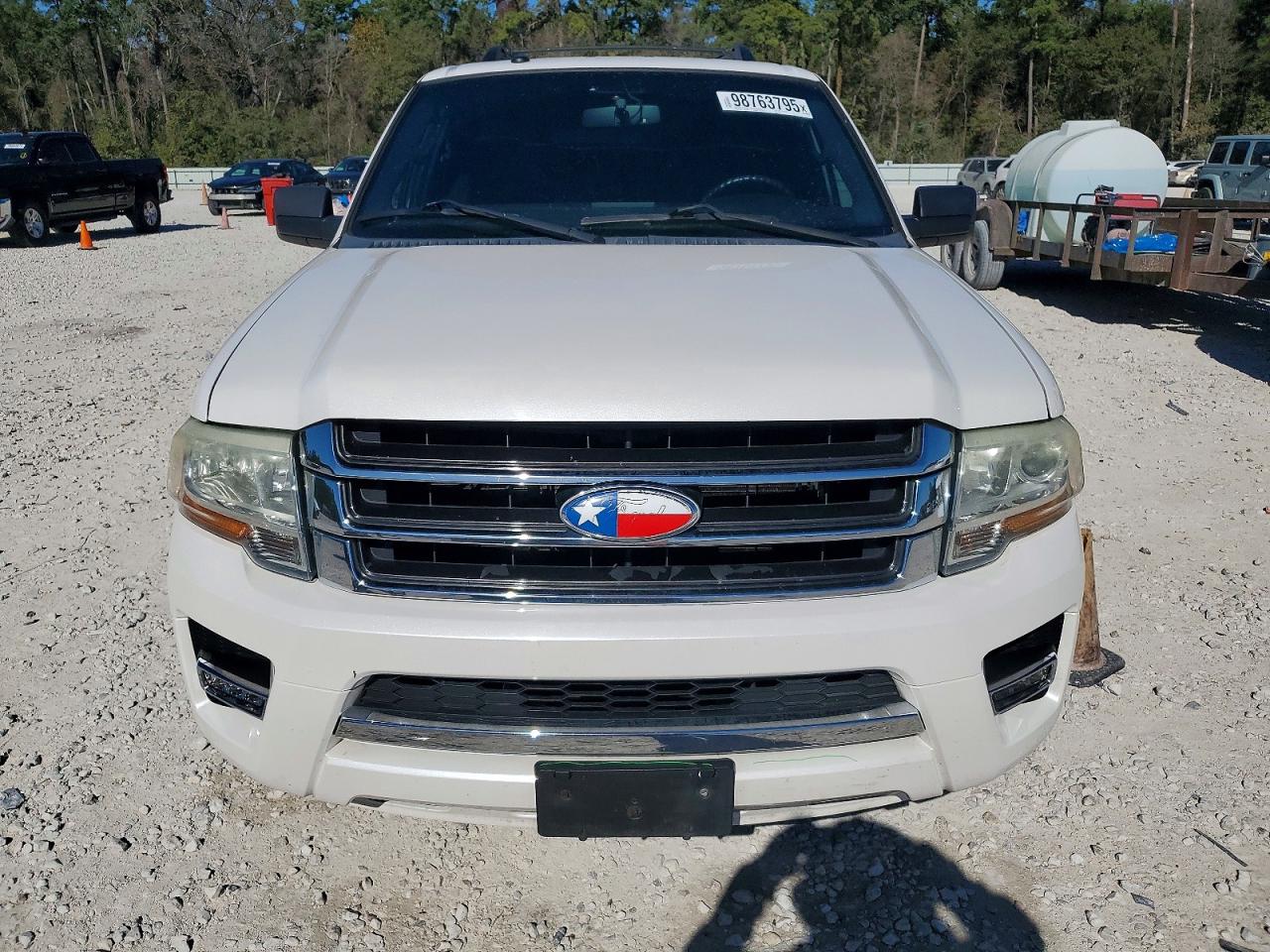 2016 FORD EXPEDITION XLT photo 5