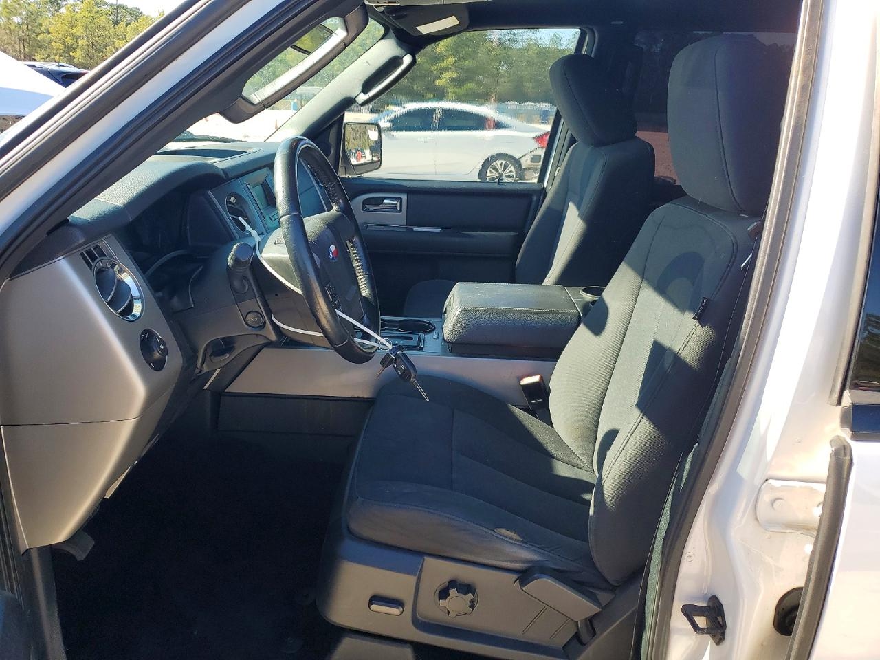2016 FORD EXPEDITION XLT photo 7