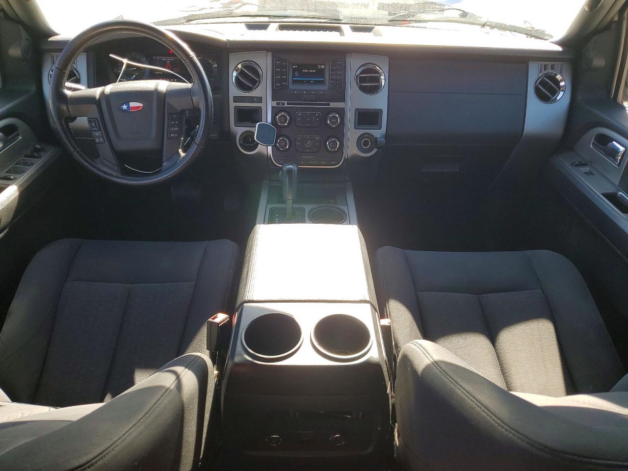 2016 FORD EXPEDITION XLT photo 8