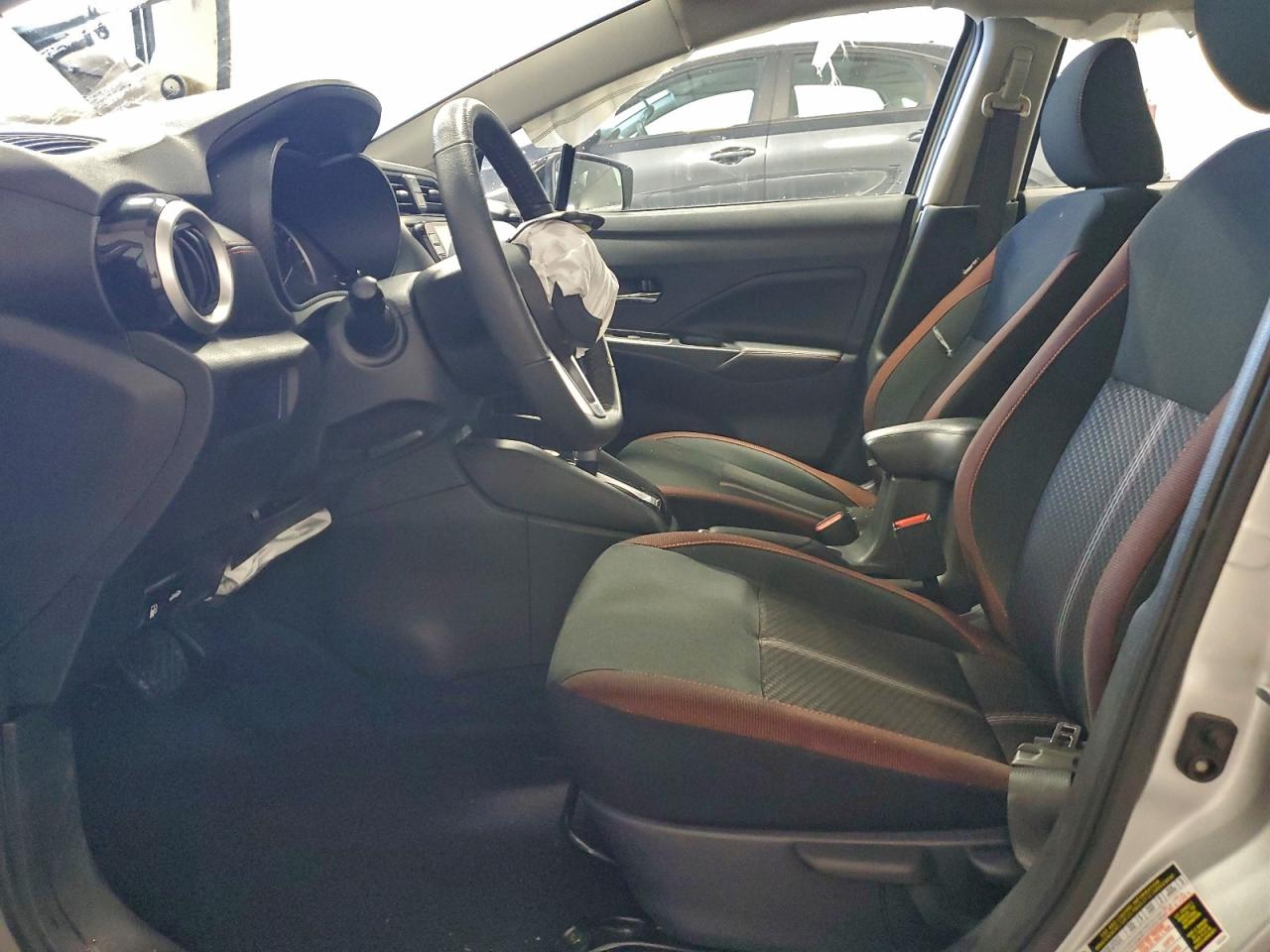 2024 NISSAN VERSA SR photo 7