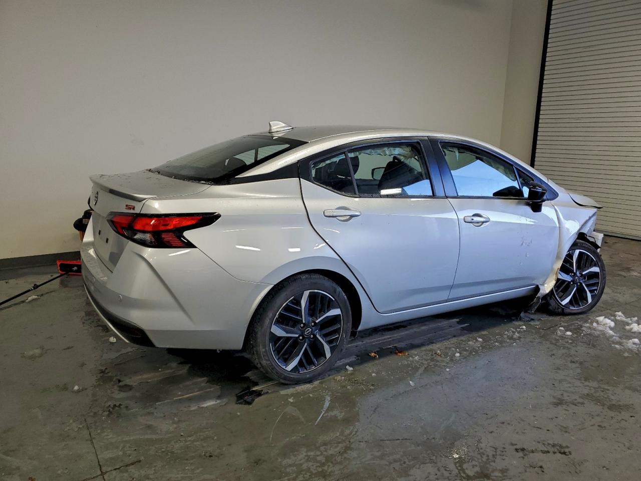 2024 NISSAN VERSA SR photo 3