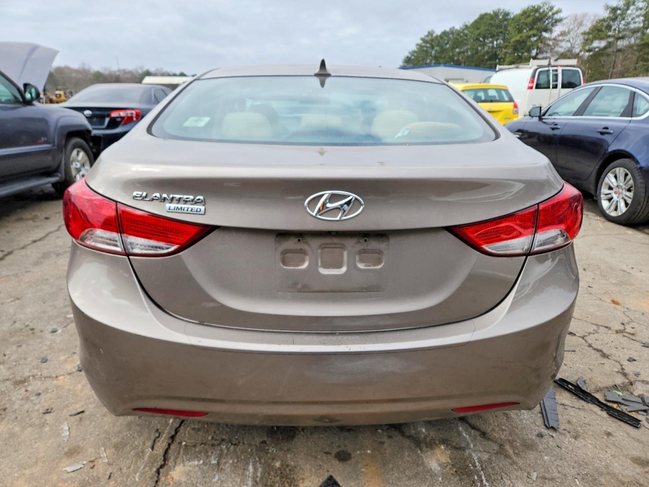 2013 HYUNDAI ELANTRA GLS photo 6