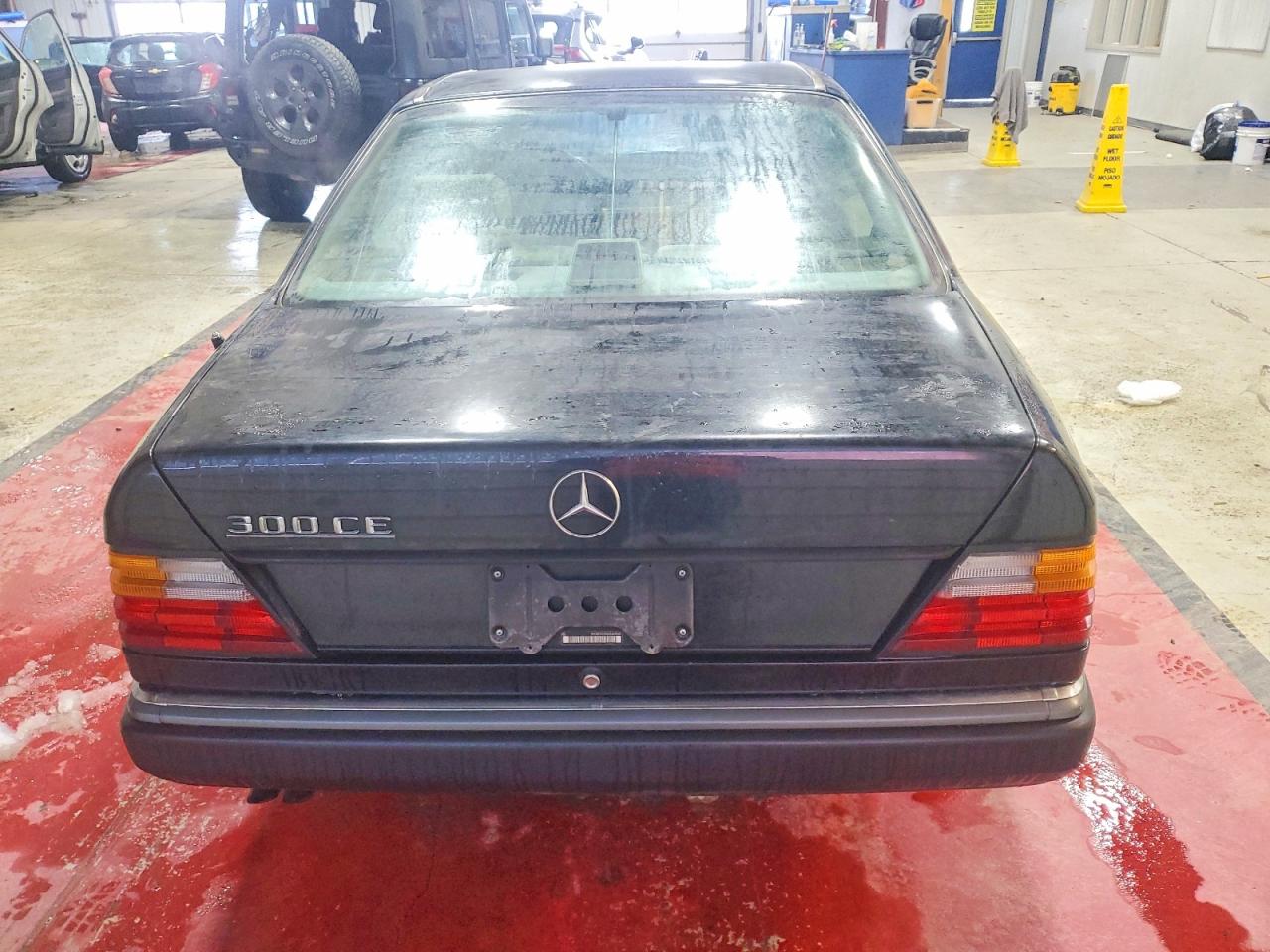 1990 MERCEDES-BENZ 300 CE photo 6