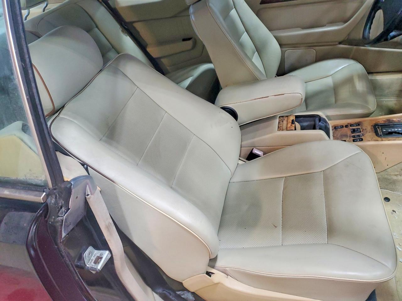 1990 MERCEDES-BENZ 300 CE photo 10
