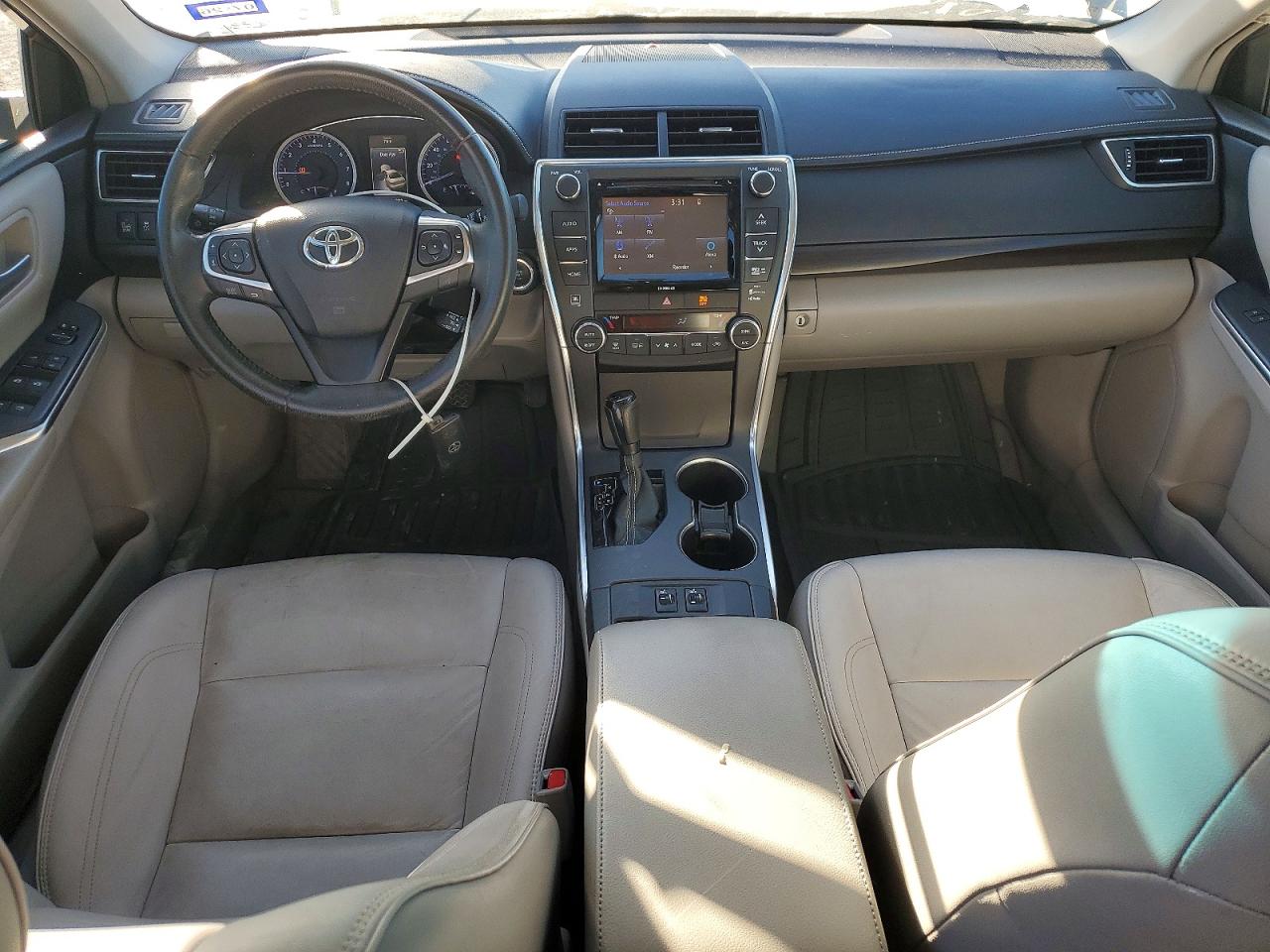 2017 TOYOTA CAMRY LE photo 22