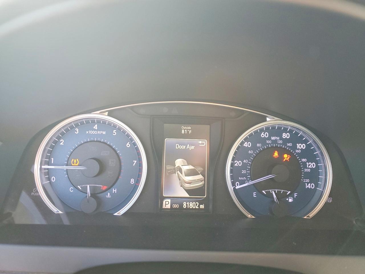 2017 TOYOTA CAMRY LE photo 25