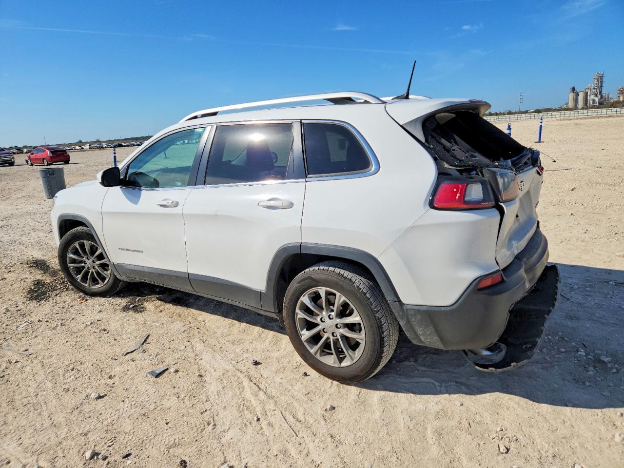 2019 JEEP CHEROKEE LATITUDE PLUS photo 2
