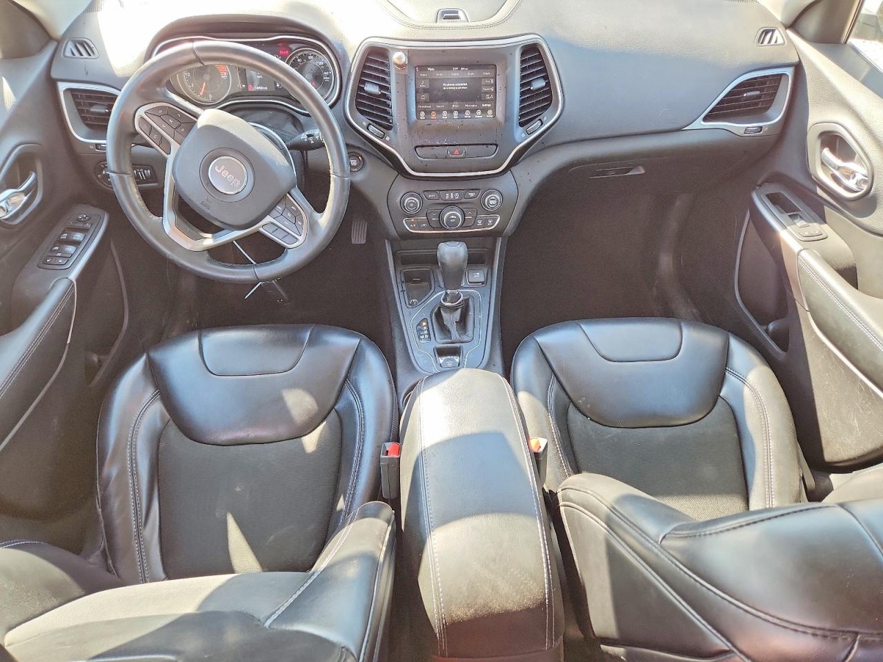 2019 JEEP CHEROKEE LATITUDE PLUS photo 8
