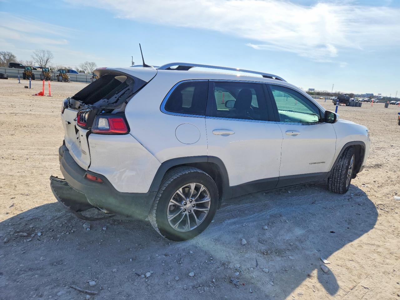 2019 JEEP CHEROKEE LATITUDE PLUS photo 3