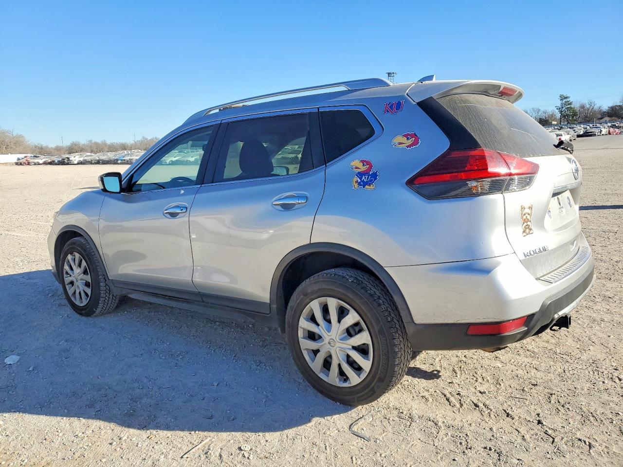 2017 NISSAN ROGUE S photo 2