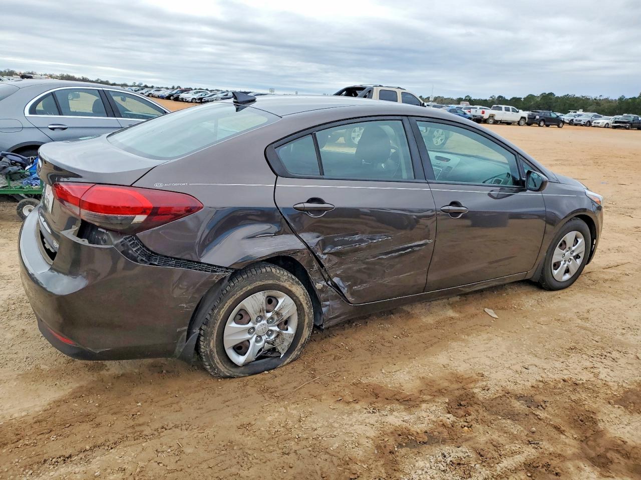 2018 KIA FORTE LX photo 3