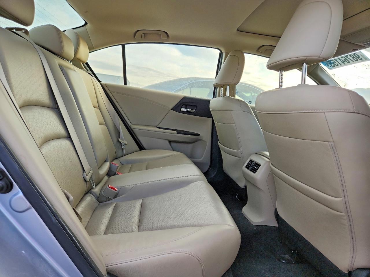 2017 HONDA ACCORD HYBRID EXL photo 10