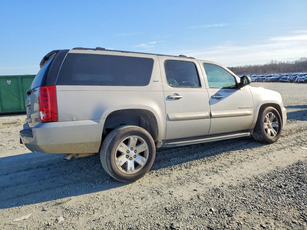 2007 GMC YUKON XL C1500 photo 7