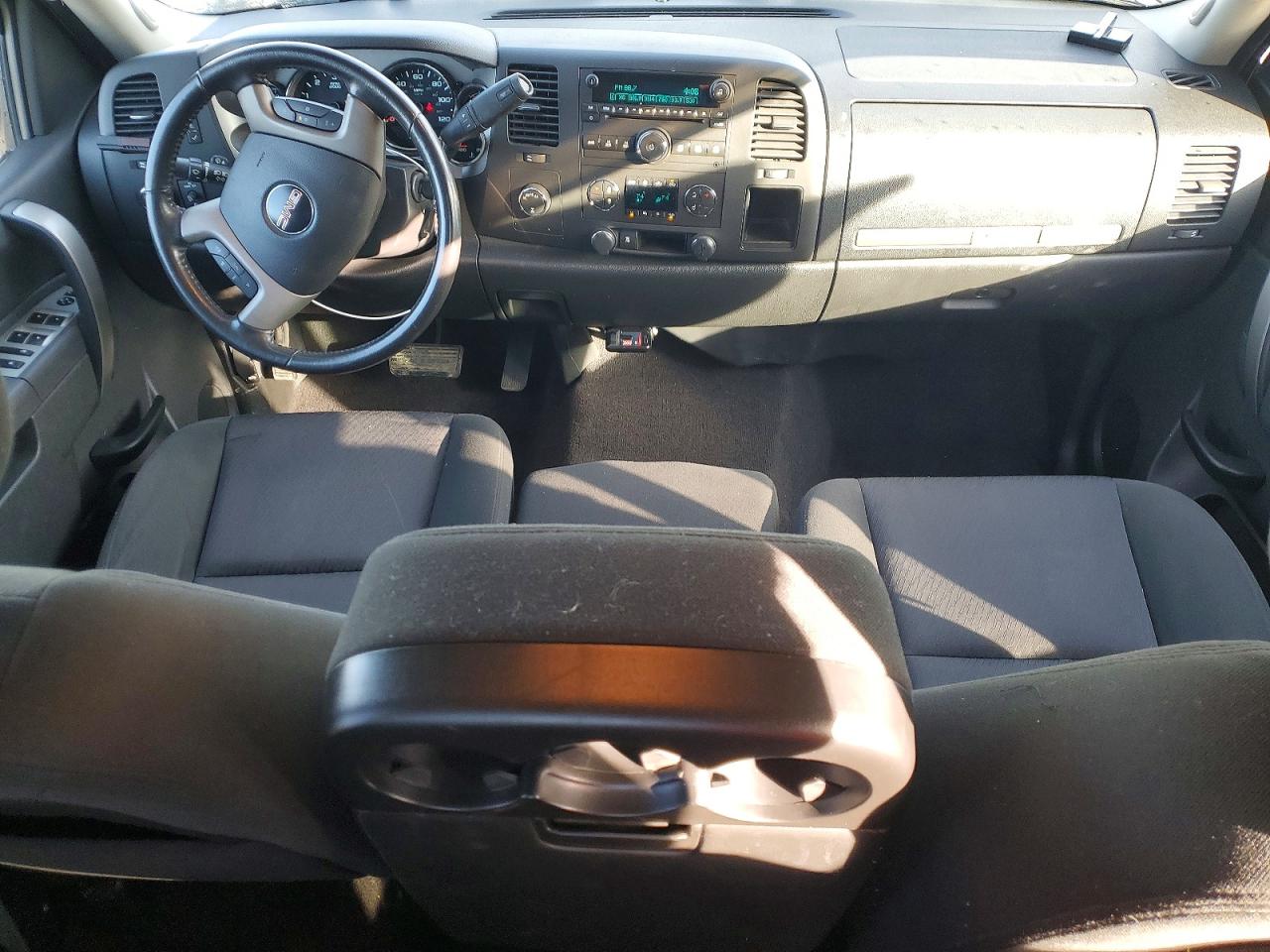 2011 GMC SIERRA K1500 SLE photo 8
