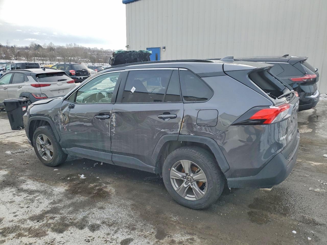 2025 TOYOTA RAV4 XLE photo 2