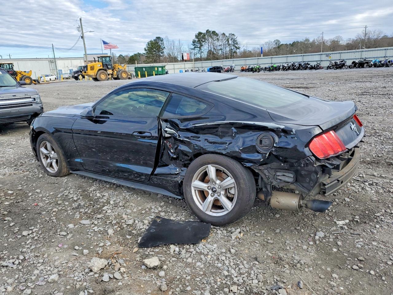 2017 FORD MUSTANG photo 2