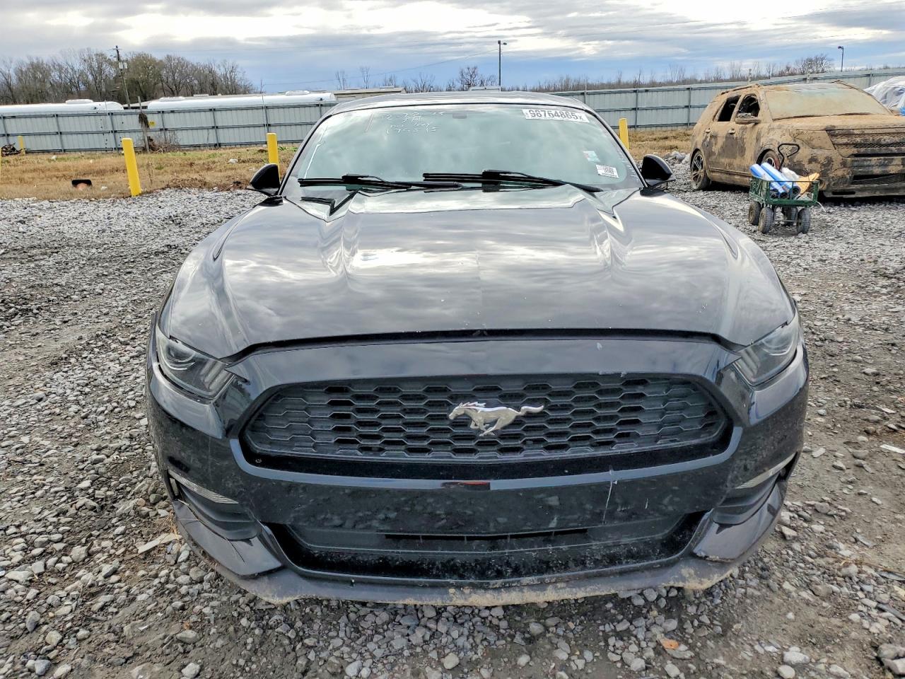 2017 FORD MUSTANG photo 5
