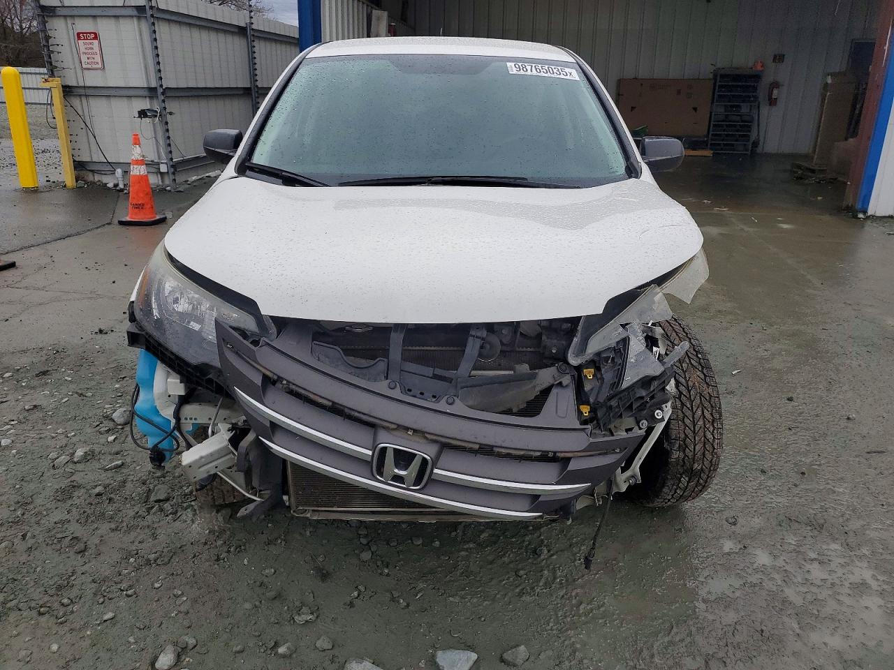 2014 HONDA CR-V LX photo 5