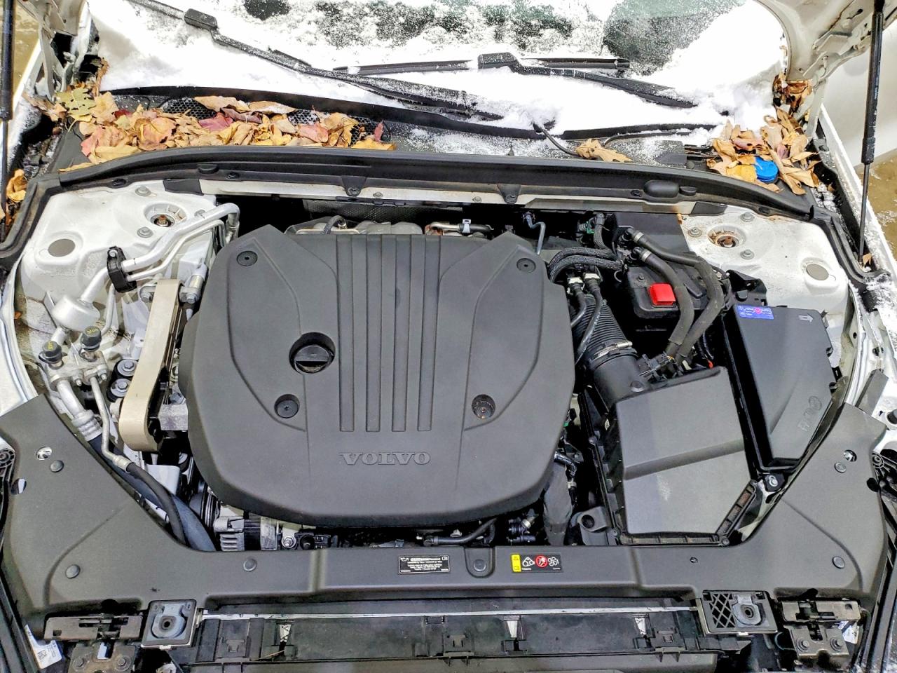2022 VOLVO S60 B5 MOMENTUM photo 21