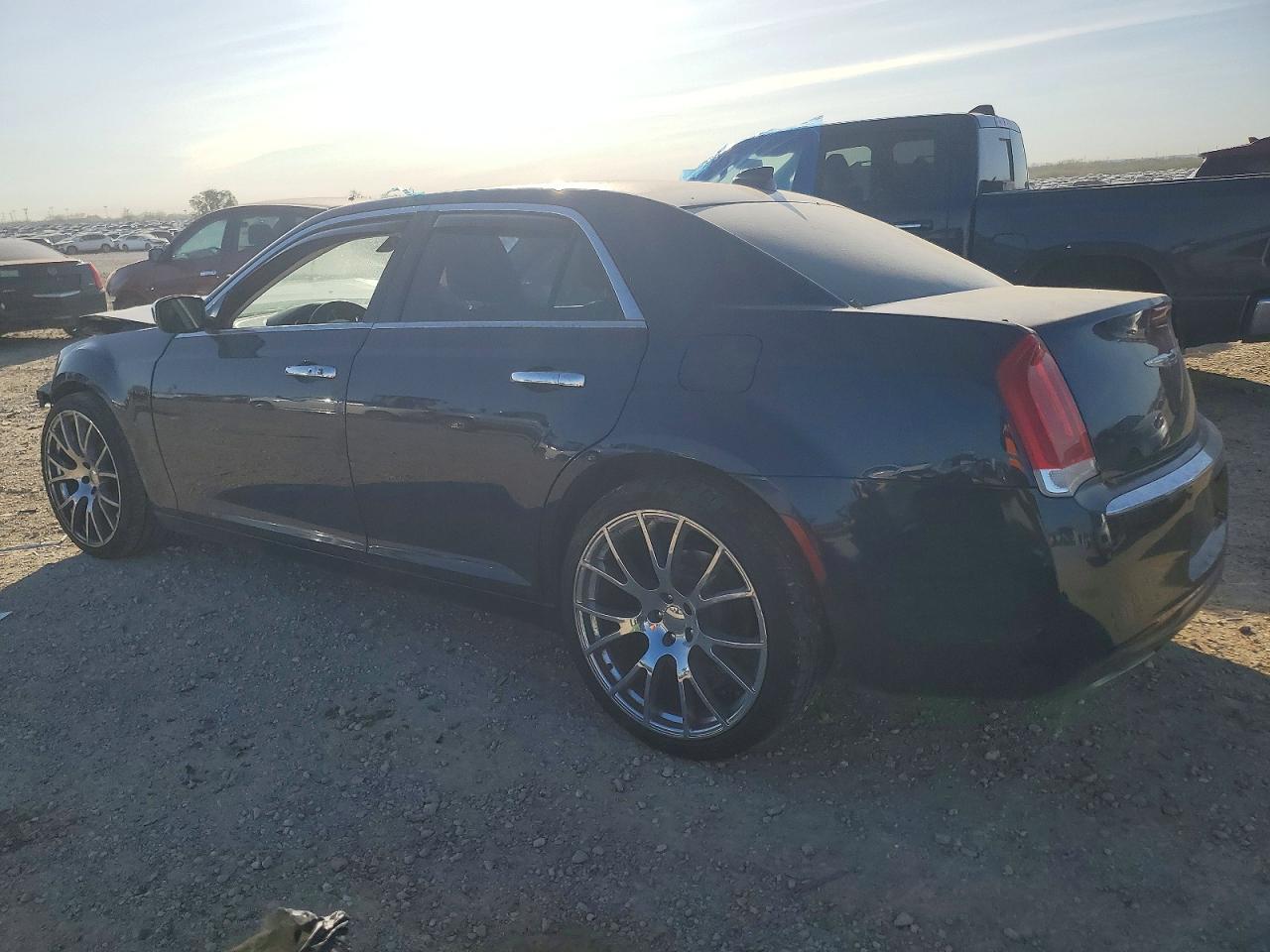 2015 CHRYSLER 300 LIMITED photo 2