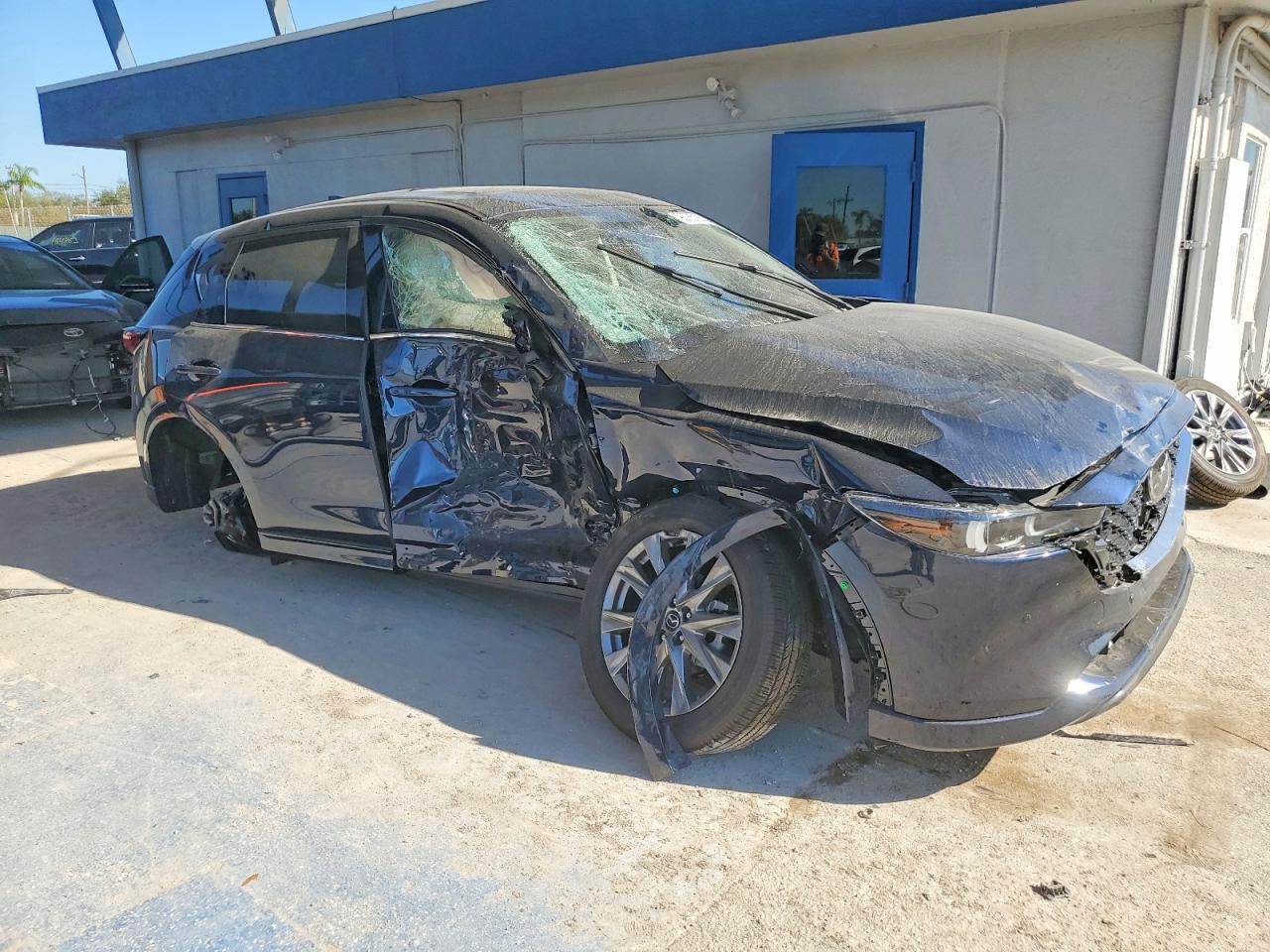 2025 MAZDA CX-5 PREMIUM PLUS photo 4