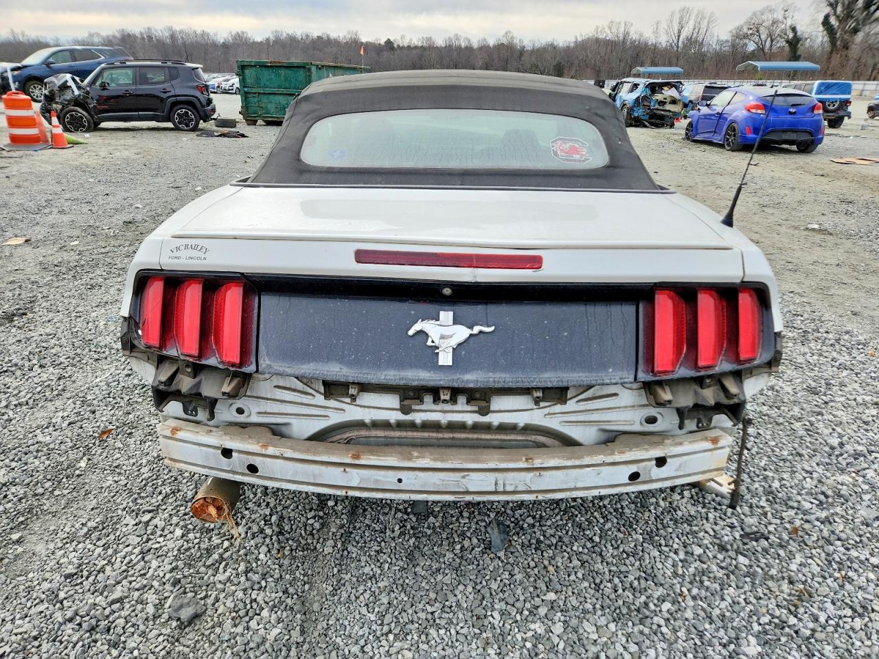 2016 FORD MUSTANG photo 11