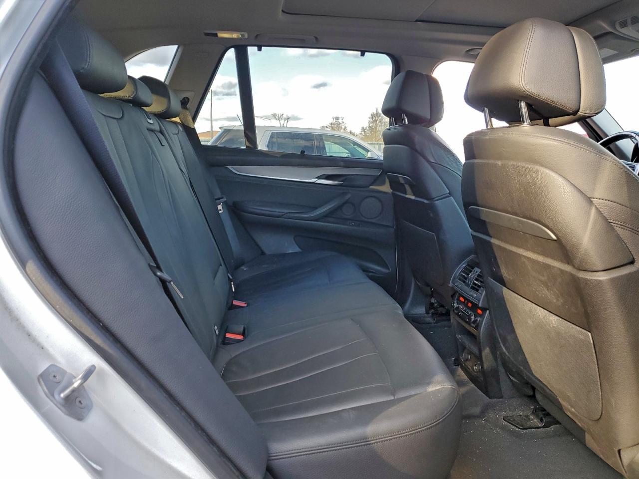 2015 BMW X5 XDRIVE50I photo 11